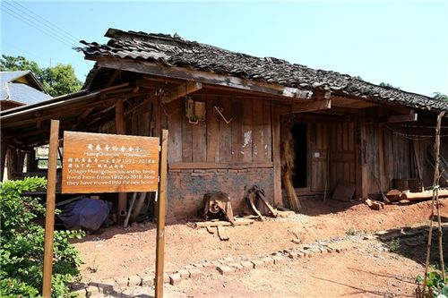 边境线上孩子们的欢与乐