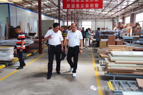 润城创展莅临万家园参观交流,共同展望整木定制发展前景